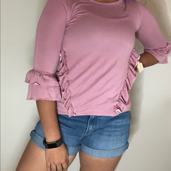 Pink long sleeved shirt . The size is M. - Picture 3 of 3